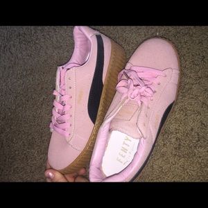 Pumas fenty Rihanna pink shoes